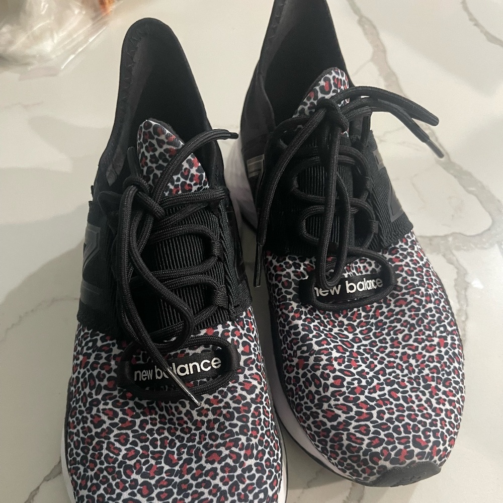 New Balance Fresh Foam Roav V1 Women’s Size 7 Black Leopard